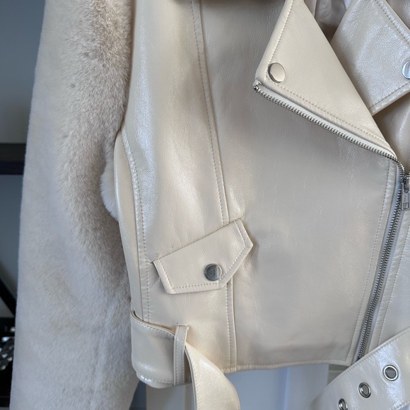 Camila Coelho Florencia Moto Jacket sand beige patent faux fur sleeves biker - Picture 4 of 7